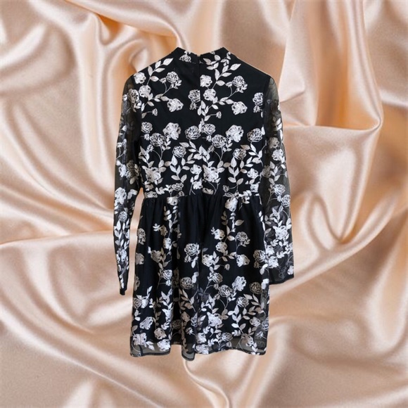 altar’d state lace cutout dress - Picture 2 of 3